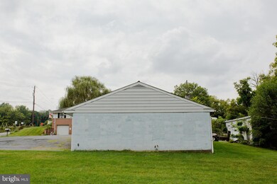 940 Lampeter Rd, Lancaster, PA 17602 - photo 3