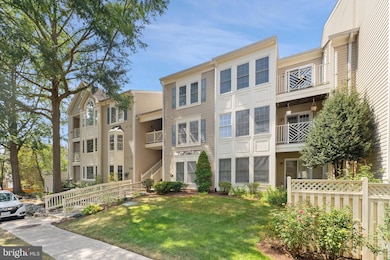 12253 Fairfield House Dr unit 405, Fairfax, VA 22033 - photo 3