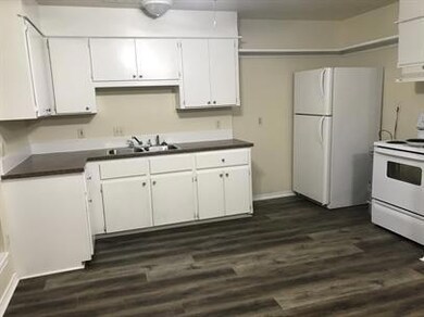 1217 Oak Dr unit 102, Denison, TX 75020 - photo 2