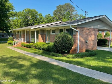 921 Newport Rd, Macon, GA 31210 - photo 2