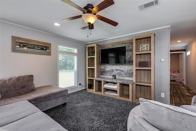 717 Sun Ct, Granbury, TX 76049 - photo 5