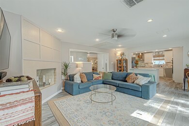 13623 Pinerock Ln, Houston, TX 77079 - photo 5