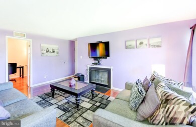 102 Duvall Ln unit 203, Gaithersburg, MD 20877 - photo 4
