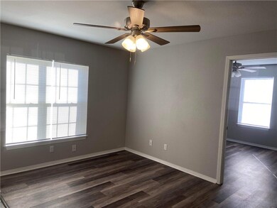 201 S Baggett St unit 9, Prairie Grove, AR 72753 - photo 2