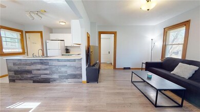 Front room entering in from door