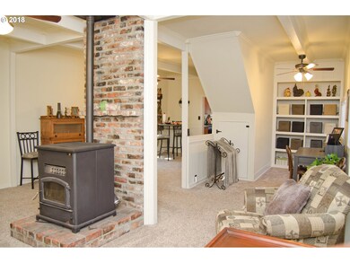 705 E 12th St, the Dalles, OR 97058 - photo 6