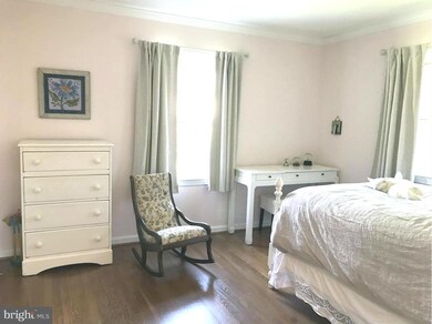 2401 Lexington Rd, Falls Church, VA 22043 - photo 6