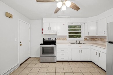 22 SW Cutoff unit B, Northborough, MA 01532 - photo 5