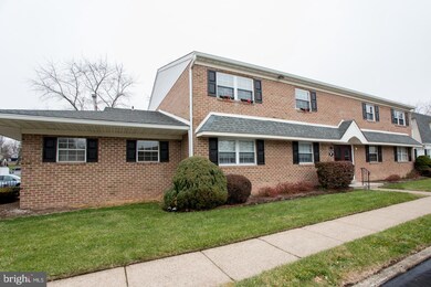 598 Hampton Ave unit F, Southampton, PA 18966 - photo 3