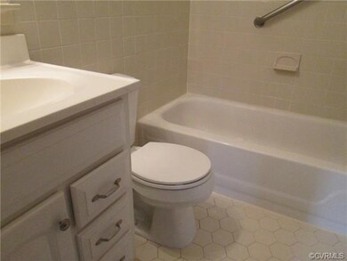 Hallway full bath