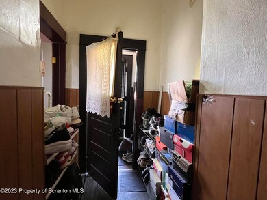 926 Capouse Ave, Scranton, PA 18509 - photo 5