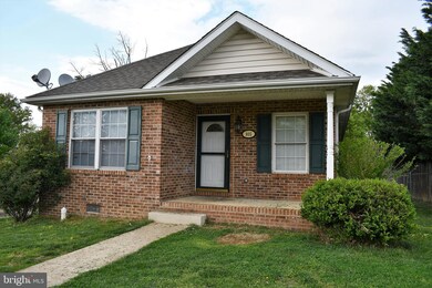 805 W 16th St, Front Royal, VA 22630 - photo 2