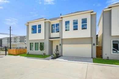 8912 Knoll Branch Dr, Houston, TX 77080 - photo 2