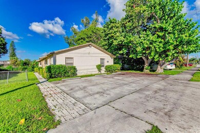 3805 Windsor Ave, West Palm Beach, FL 33407 - photo 4