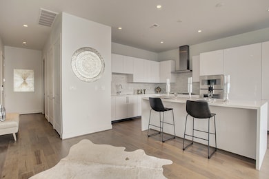 Great Dining Area. Gourmet kitchen. beautiful cabi