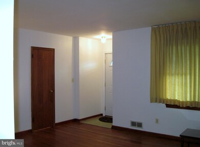 829 Cox Ave, Hyattsville, MD 20783 - photo 3