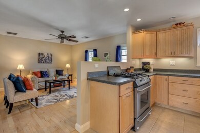 2 Melvin St unit 2, Wakefield, MA 01880 - photo 5