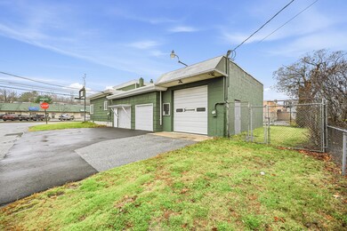 1490 Lisbon St, Lewiston, ME 04240 - photo 4