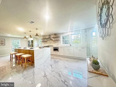 12311 Overpond Way, Potomac, MD 20854 - photo 6