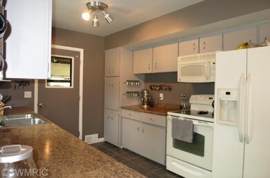 2504 Chopin Ave, Portage, MI 49024 - photo 3