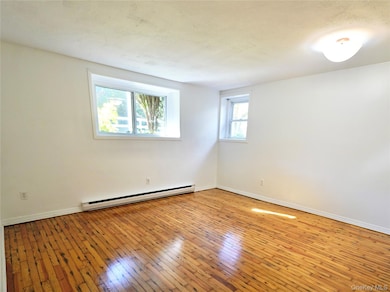 2 Dunes Ln unit Lower Level, Port Washington, NY 11050 - photo 2