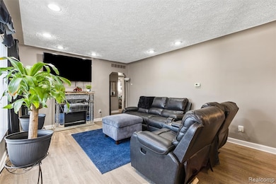 17037 Stricker Ave, Eastpointe, MI 48021 - photo 3