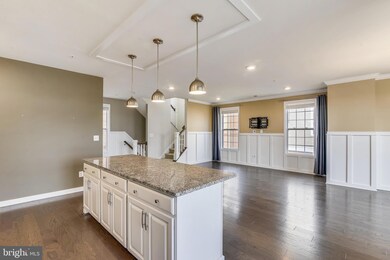 23266 Southdown Manor Terrace unit 101, Ashburn, VA 20148 - photo 2