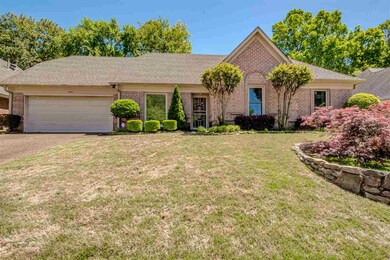 5 Bed and 3 Full Baths, Vaulted Great Room, Separa