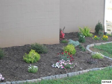 508 Bowers Park Cir, Knoxville, TN 37920 - photo 2