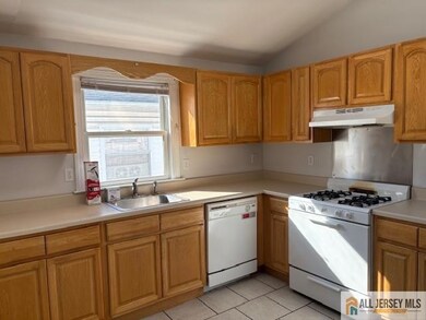 728 Linden Ave unit 2, Elizabeth, NJ 07202 - photo 3