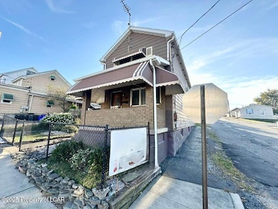 880 N Church St, Hazleton, PA 18201 - photo 2