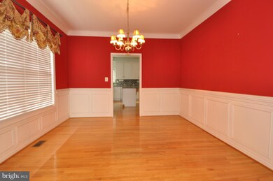 7209 Hickory St, Falls Church, VA 22043 - photo 5