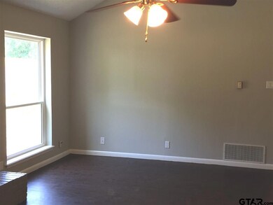 6039 6039 Whispering Ln, Tyler, TX 75707 - photo 7