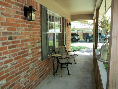 Enjoy the Views! Covered Front Porch!