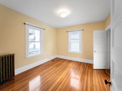 27 Woodlawn St unit 2, Jamaica Plain, MA 02130 - photo 4