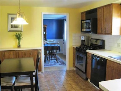 880 Castlebar Dr, North Tonawanda, NY 14120 - photo 7