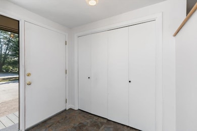 20 Webster Ct, MerriMacK, NH 03054 - photo 4