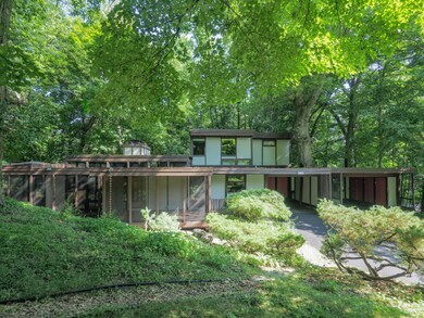 2906 Memory Ln, Kalamazoo, MI 49006 - photo 2