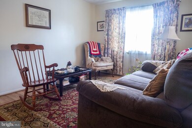 1111 Gondar Ave, Hyattsville, MD 20785 - photo 3