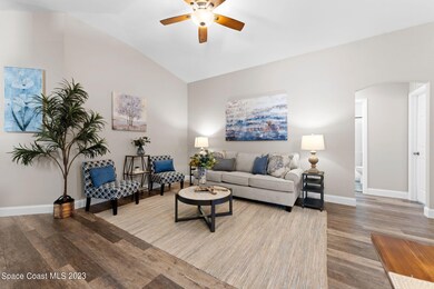 1327 Tarton Way-Liv_Din2