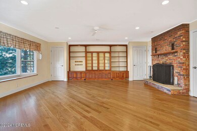 6 Deercrest Dr, Holmdel, NJ 07733 - photo 4