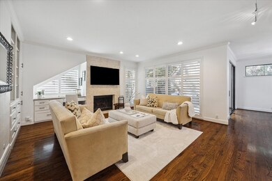 220 Litchfield Ln, Houston, TX 77024 - photo 7