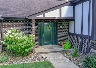 620 Timberline Ln, New Stanton, PA 15672 - photo 3