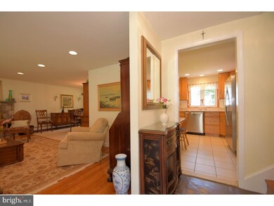 615 Knoll Dr, Lansdale, PA 19446 - photo 3