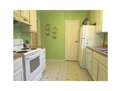 Kitchen. Kitchen with all appliances, refrigerator
