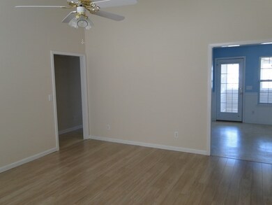 312 Tyson Glen Dr, Warner Robins, GA 31088 - photo 2