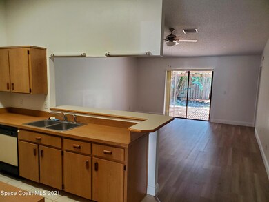 340 S Orlando Ave unit 4, Cocoa Beach, FL 32931 - photo 4