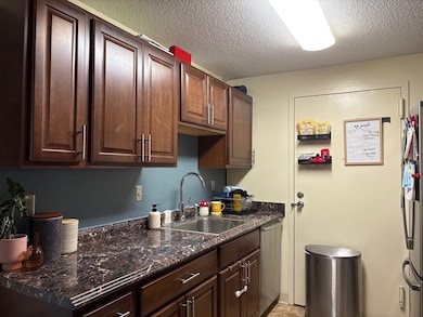 32 Silver Hill Ln unit 1, Natick, MA 01760 - photo 6