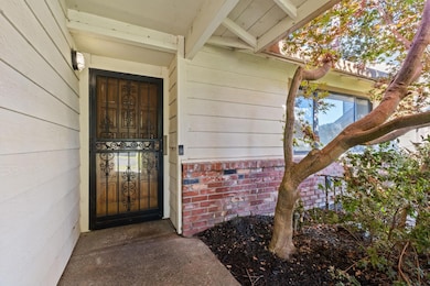 7262 Harbor Light Way, Sacramento, CA 95831 - photo 3