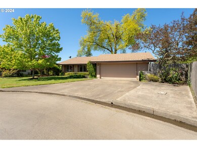 1318 E Second Ct, Sutherlin, OR 97479 - photo 3